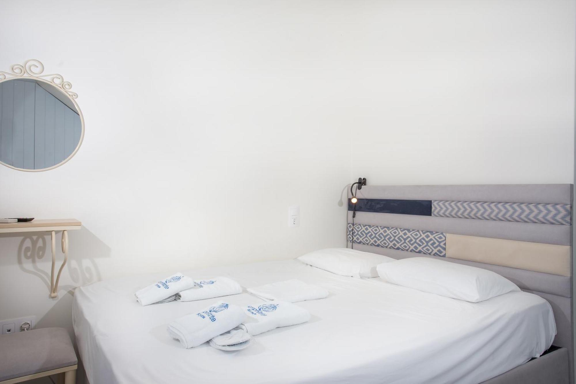 Amphitrite Apartments Skyros Exterior foto